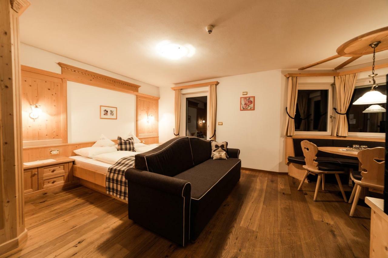 Garni Villa Erna Selva di Val Gardena Ngoại thất bức ảnh