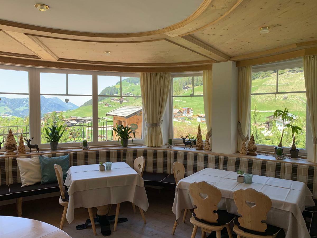 Garni Villa Erna Selva di Val Gardena Ngoại thất bức ảnh